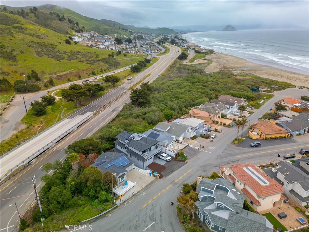 96 24th Street Cayucos, CA 93430 - Photo 46 of 49 an aerial view of a city with lots of residential buildings