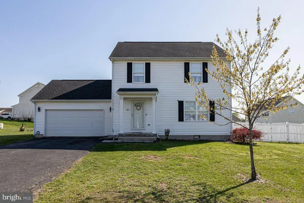 $325,000 | 32 Huttons Vireo Drive, Martinsburg, WV 25405