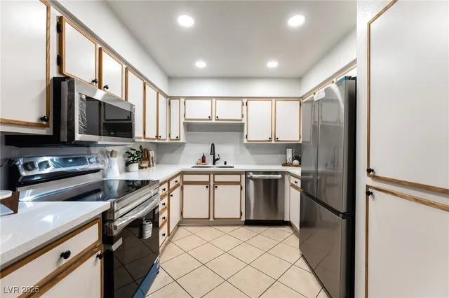 $233,800 | 3151 North Soaring Gulls Drive, Unit 1188, Las Vegas, NV 89128