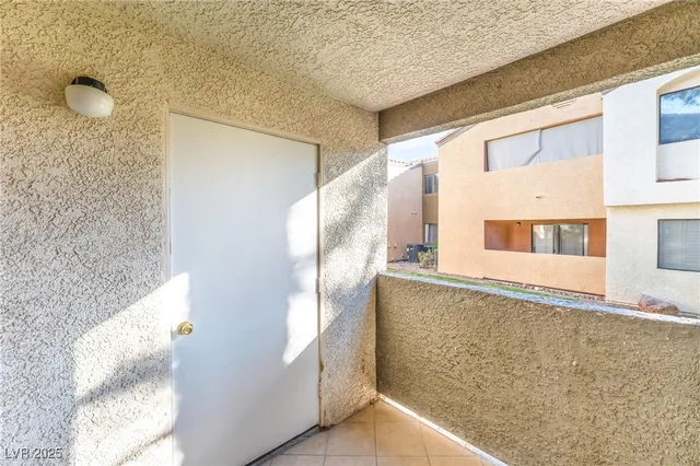 $233,800 | 3151 North Soaring Gulls Drive, Unit 1188, Las Vegas, NV 89128