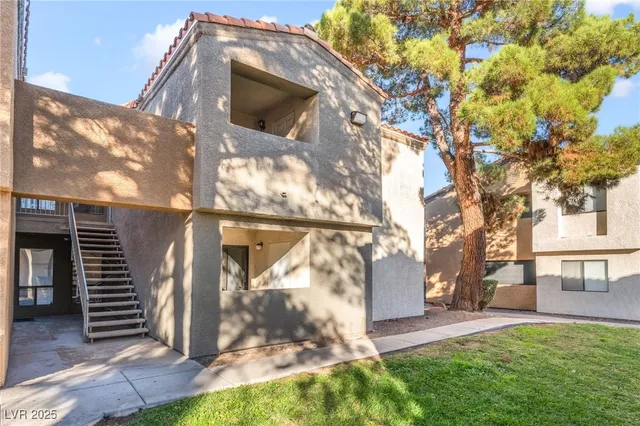 $233,800 | 3151 North Soaring Gulls Drive, Unit 1188, Las Vegas, NV 89128