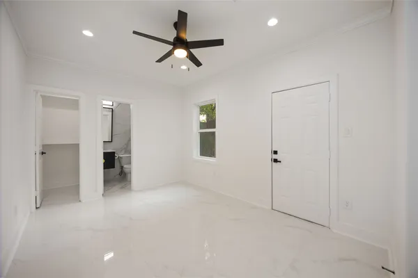 $5,300 | 1413 Stanford Street, Houston, TX 77019