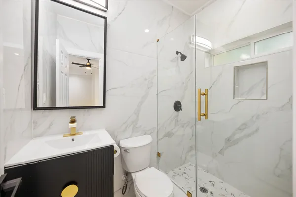 $5,300 | 1413 Stanford Street, Houston, TX 77019