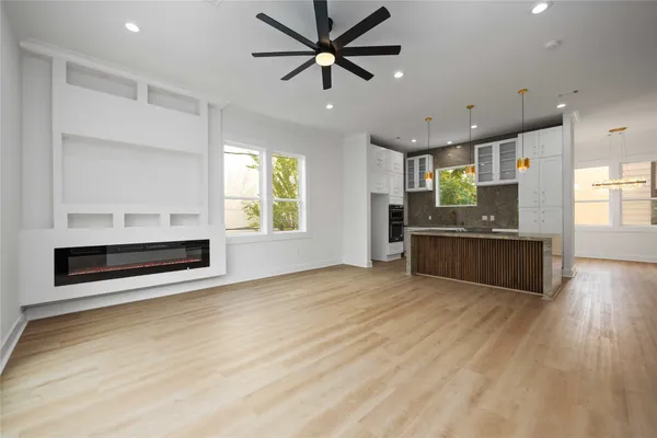 $5,300 | 1413 Stanford Street, Houston, TX 77019