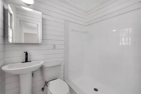 $2,195 | 268 King Cotton Road, Brunswick, GA 31525