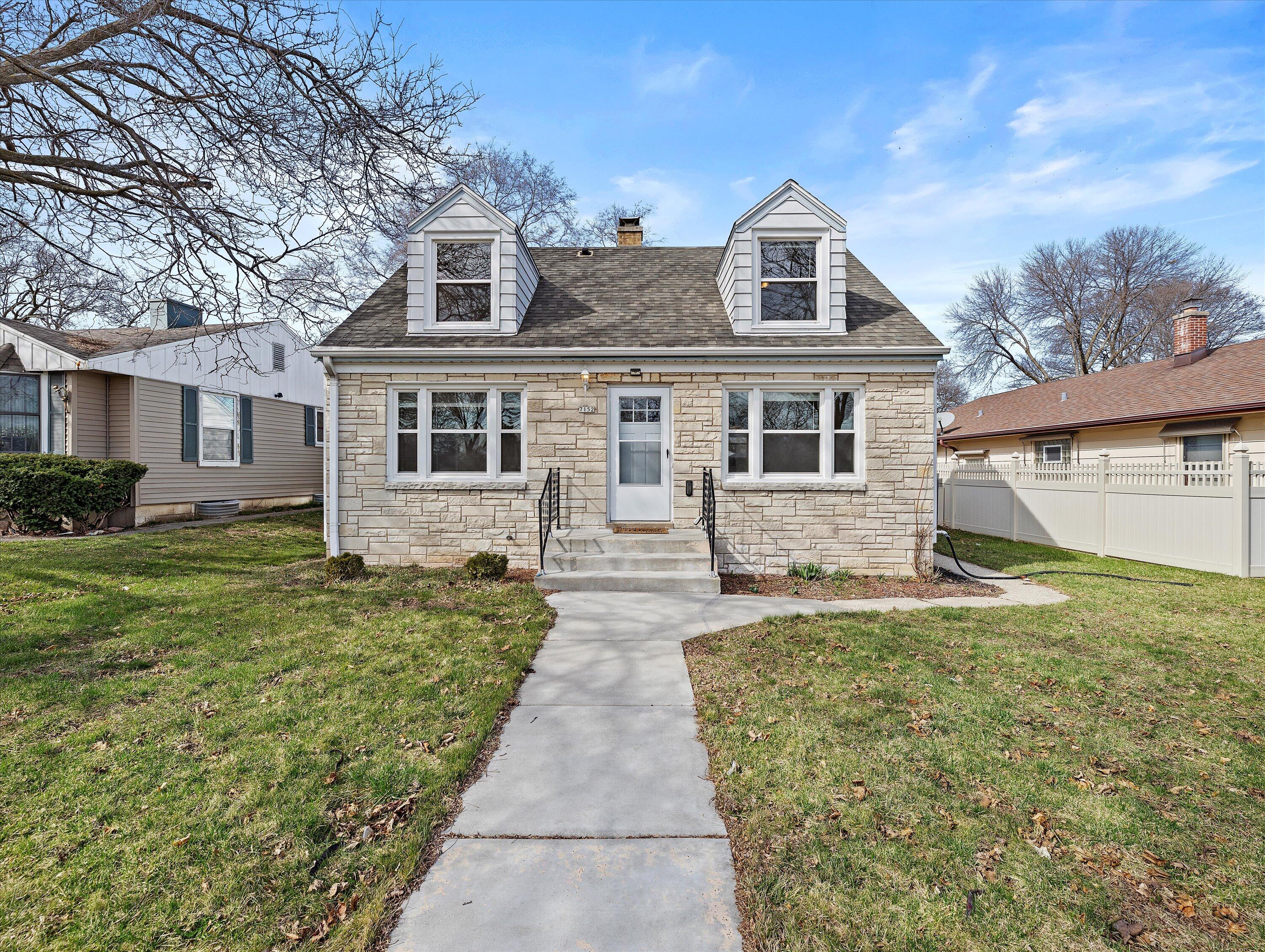 7152 West Nash Street Milwaukee, WI 53216 - Photo 1 of 1 01-IMG_2491
