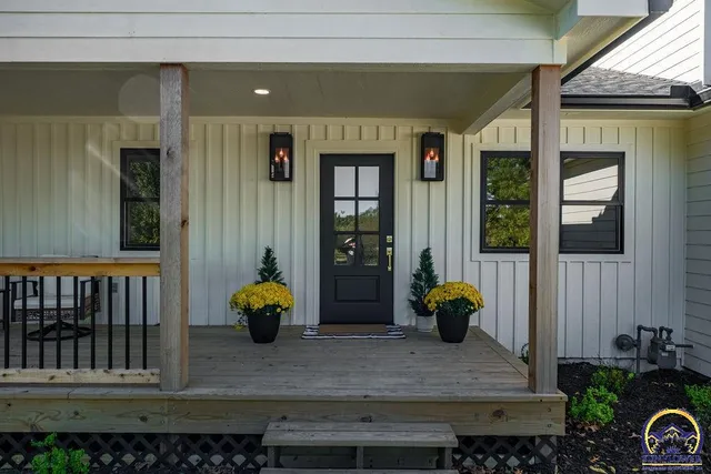 $375,000 | 621 Monroe Street, Oskaloosa, KS 66066