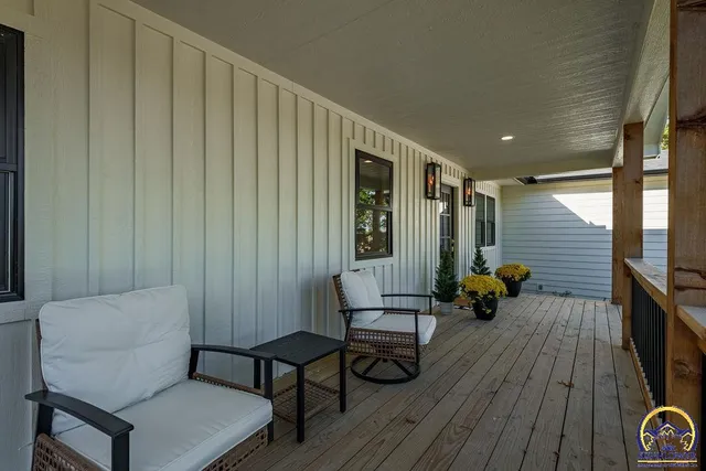 $375,000 | 621 Monroe Street, Oskaloosa, KS 66066