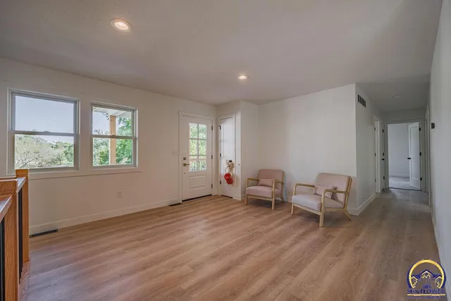 $375,000 | 621 Monroe Street, Oskaloosa, KS 66066