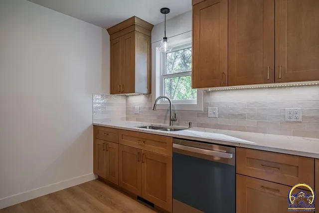 $375,000 | 621 Monroe Street, Oskaloosa, KS 66066