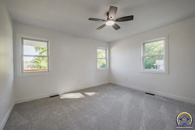 $375,000 | 621 Monroe Street, Oskaloosa, KS 66066