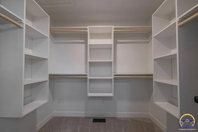 $375,000 | 621 Monroe Street, Oskaloosa, KS 66066