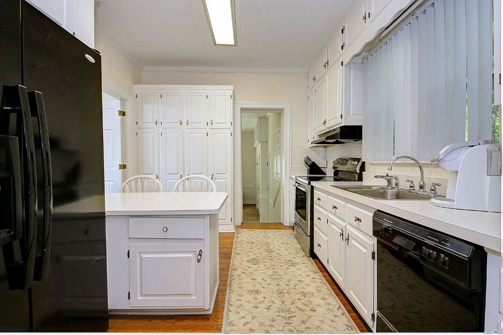 513 Foster Road Huntington, WV 25701 - Photo 13 of 31 Gallery Image 13