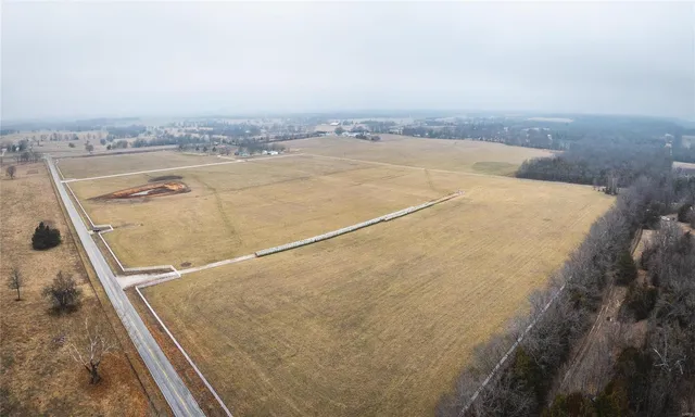 $2,000,000 | 2749 West Farm Road 56, Springfield, MO 65803