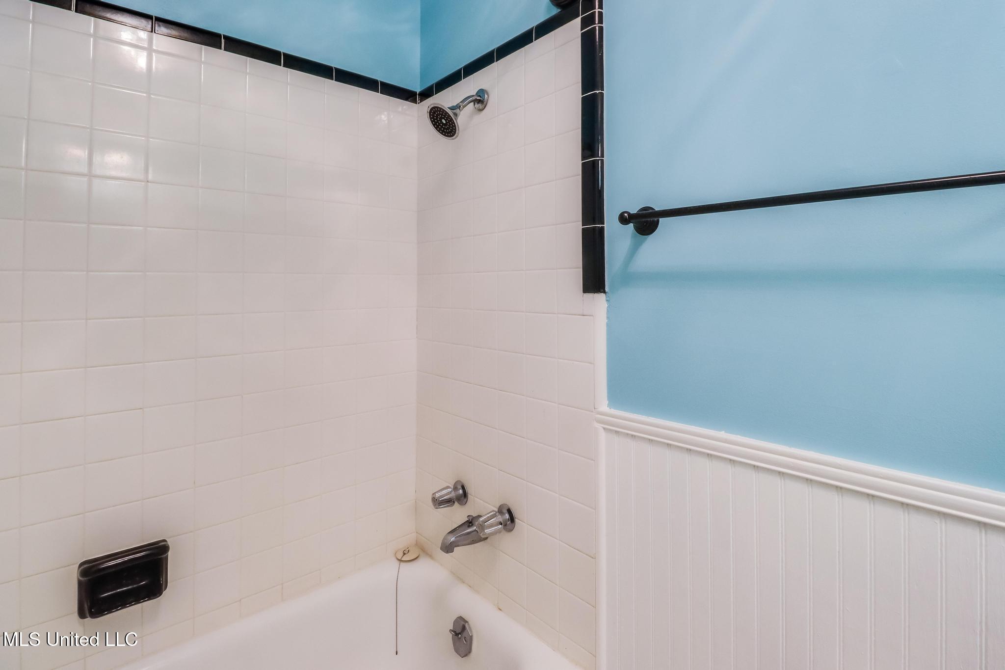 323 Carter Road Biloxi, MS 39531 - Photo 15 of 33 Photo Feb 09 2026, 3 06 45 PM (2)