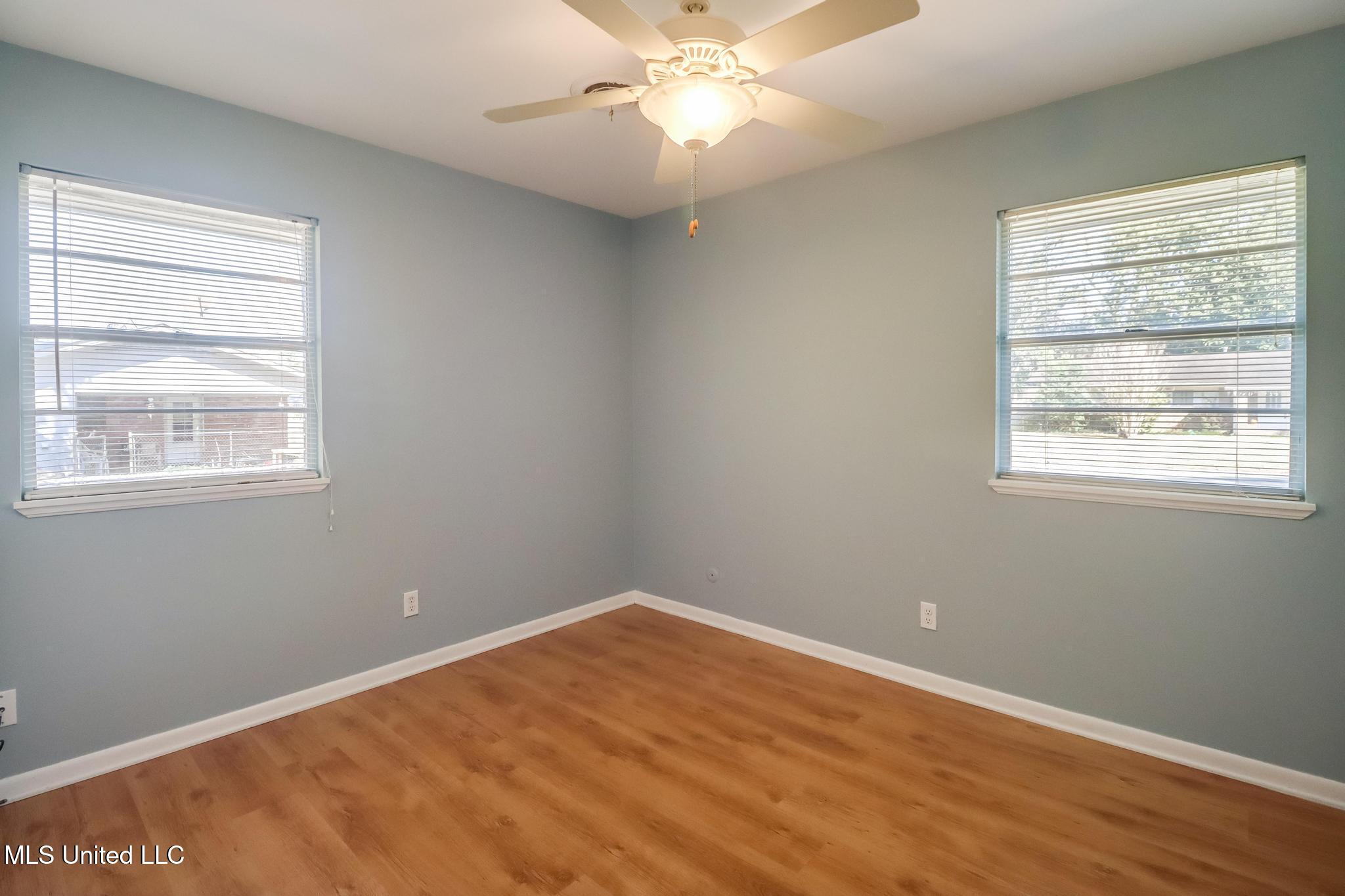 323 Carter Road Biloxi, MS 39531 - Photo 17 of 33 Photo Feb 09 2026, 3 08 12 PM (2)