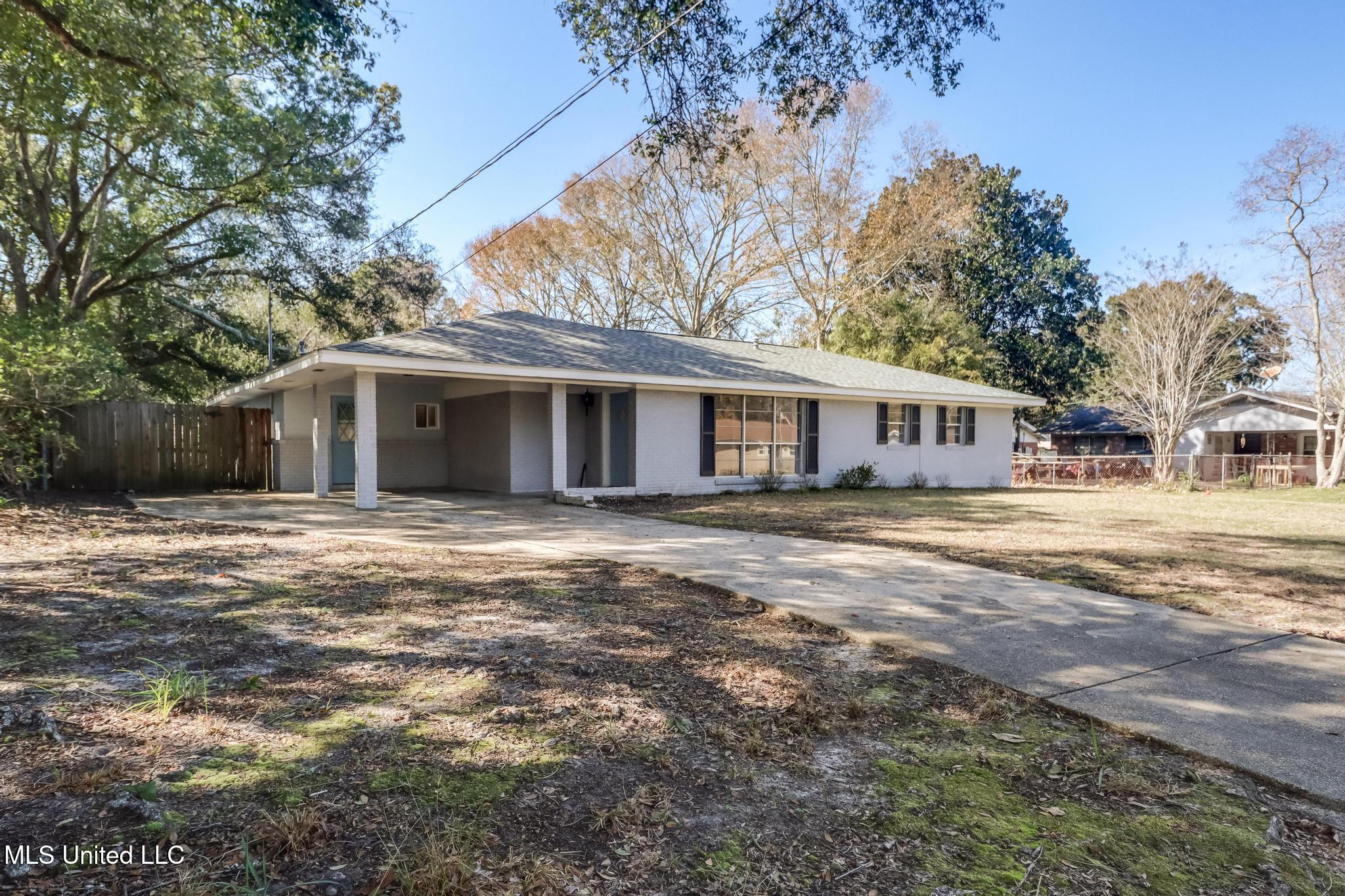 323 Carter Road Biloxi, MS 39531 - Photo 2 of 33 Photo Feb 09 2026, 3 12 54 PM