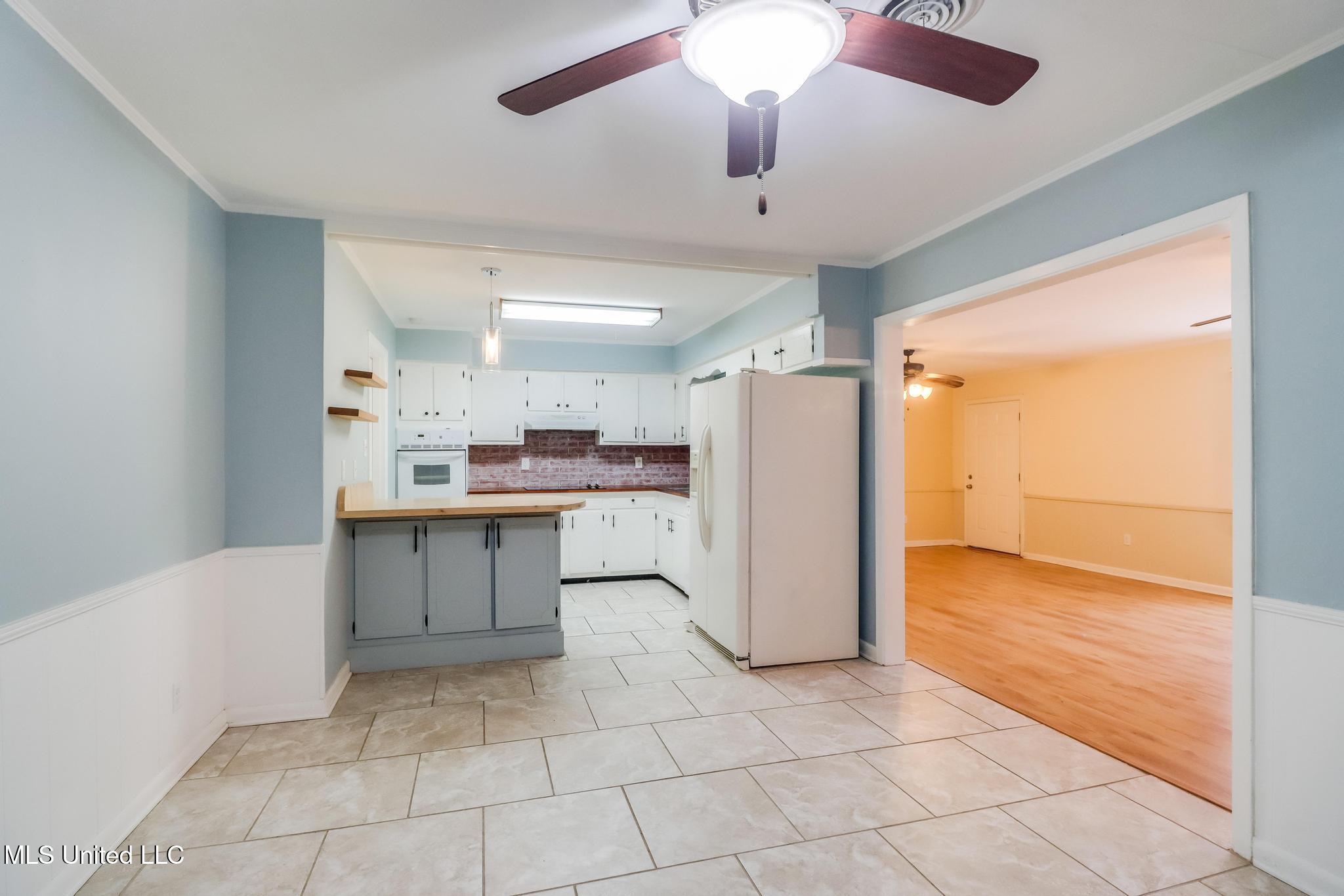 323 Carter Road Biloxi, MS 39531 - Photo 7 of 33 Photo Feb 09 2026, 3 04 23 PM (2)