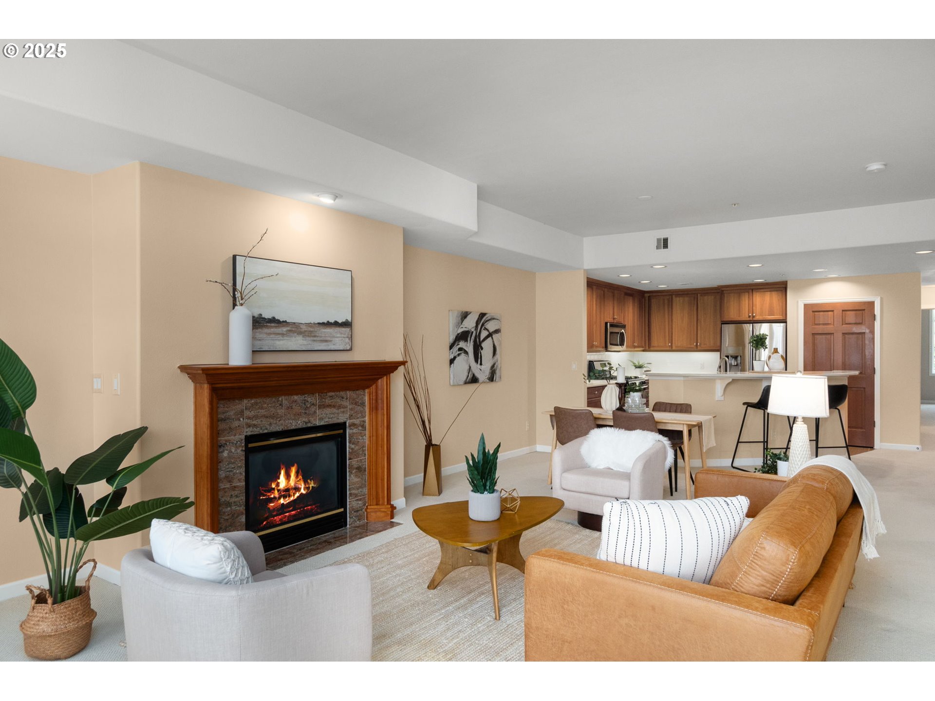 4873 Northwest Promenade Terrace, Unit 122 Portland, OR 97229 - Photo 8 of 38 Living Room