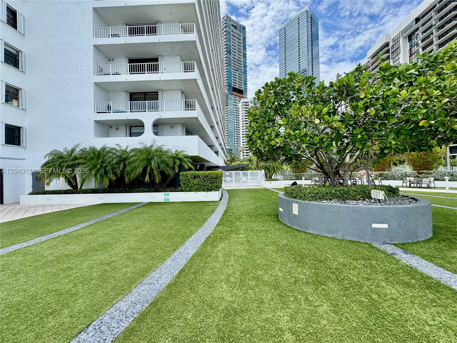 200 Southeast 15th Road, Unit 9I Miami, FL 33129 - Photo 34 of 38