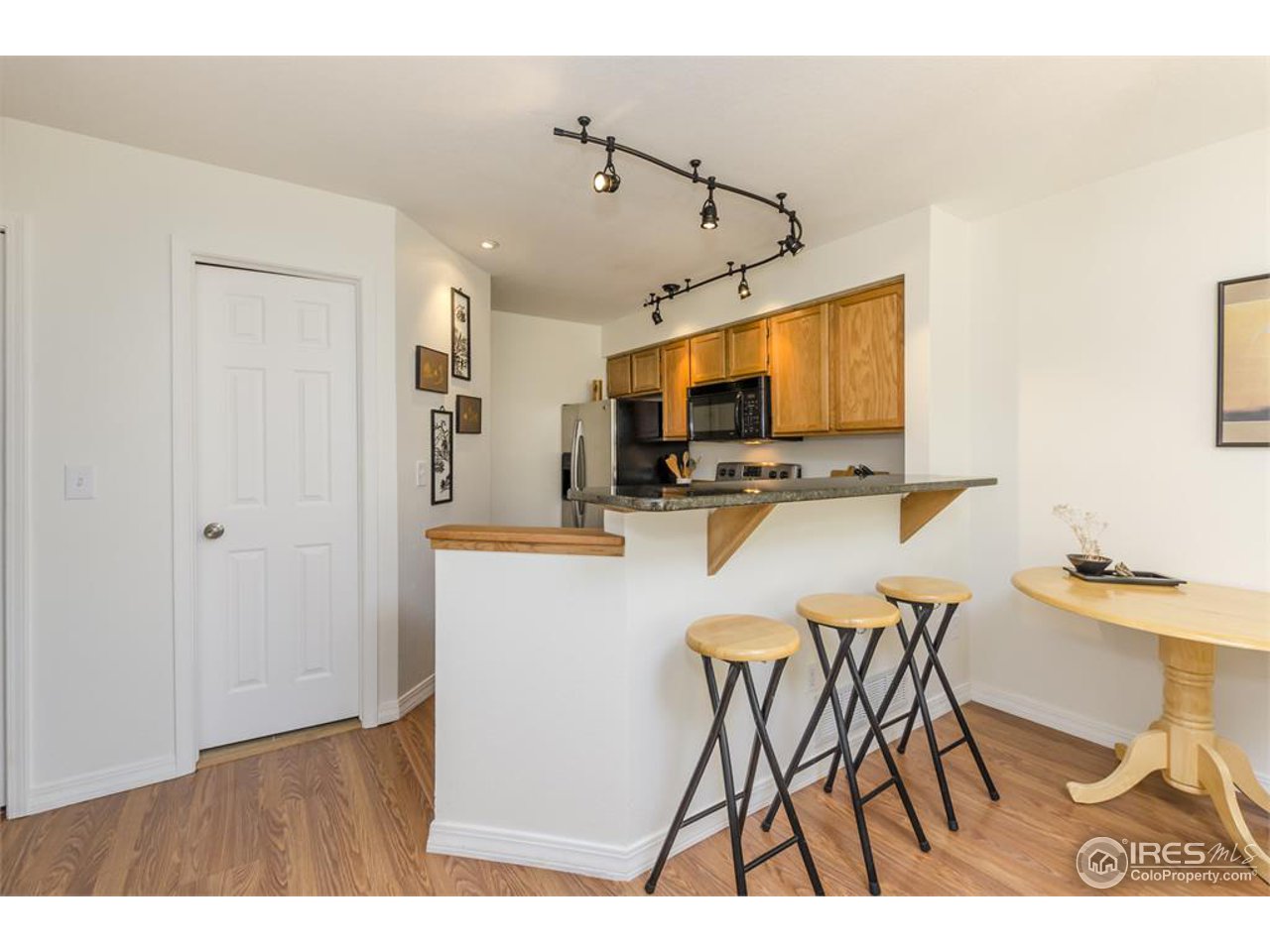 Dining Room & Kitchen