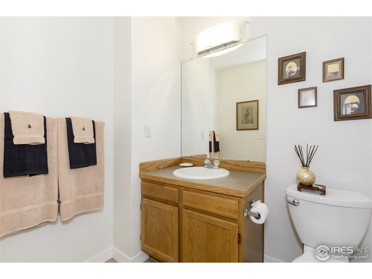 5182 Buckingham Road Boulder, CO 80301 - Photo 9 of 18 Upper Level Full Bath