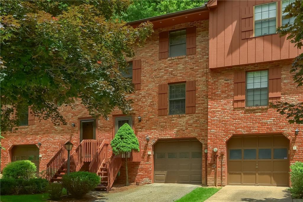 150 Old English Road Pittsburgh, PA 15237 - Photo 3 of 49 Gallery Image 3