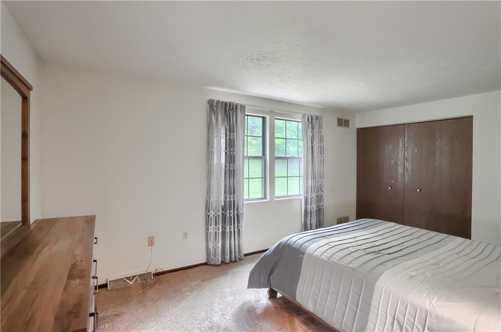 150 Old English Road Pittsburgh, PA 15237 - Photo 36 of 49 Gallery Image 36