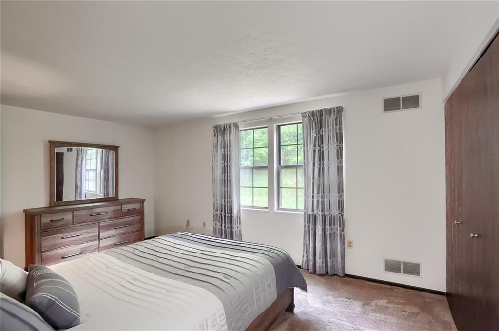 150 Old English Road Pittsburgh, PA 15237 - Photo 38 of 49 Gallery Image 38