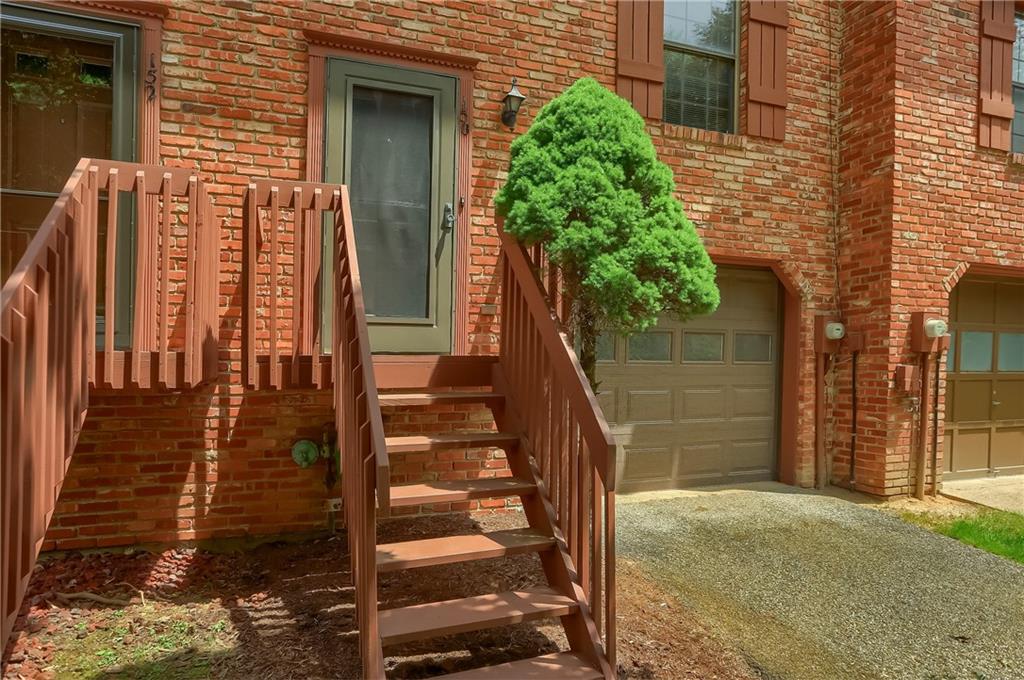 150 Old English Road Pittsburgh, PA 15237 - Photo 4 of 49 Gallery Image 4