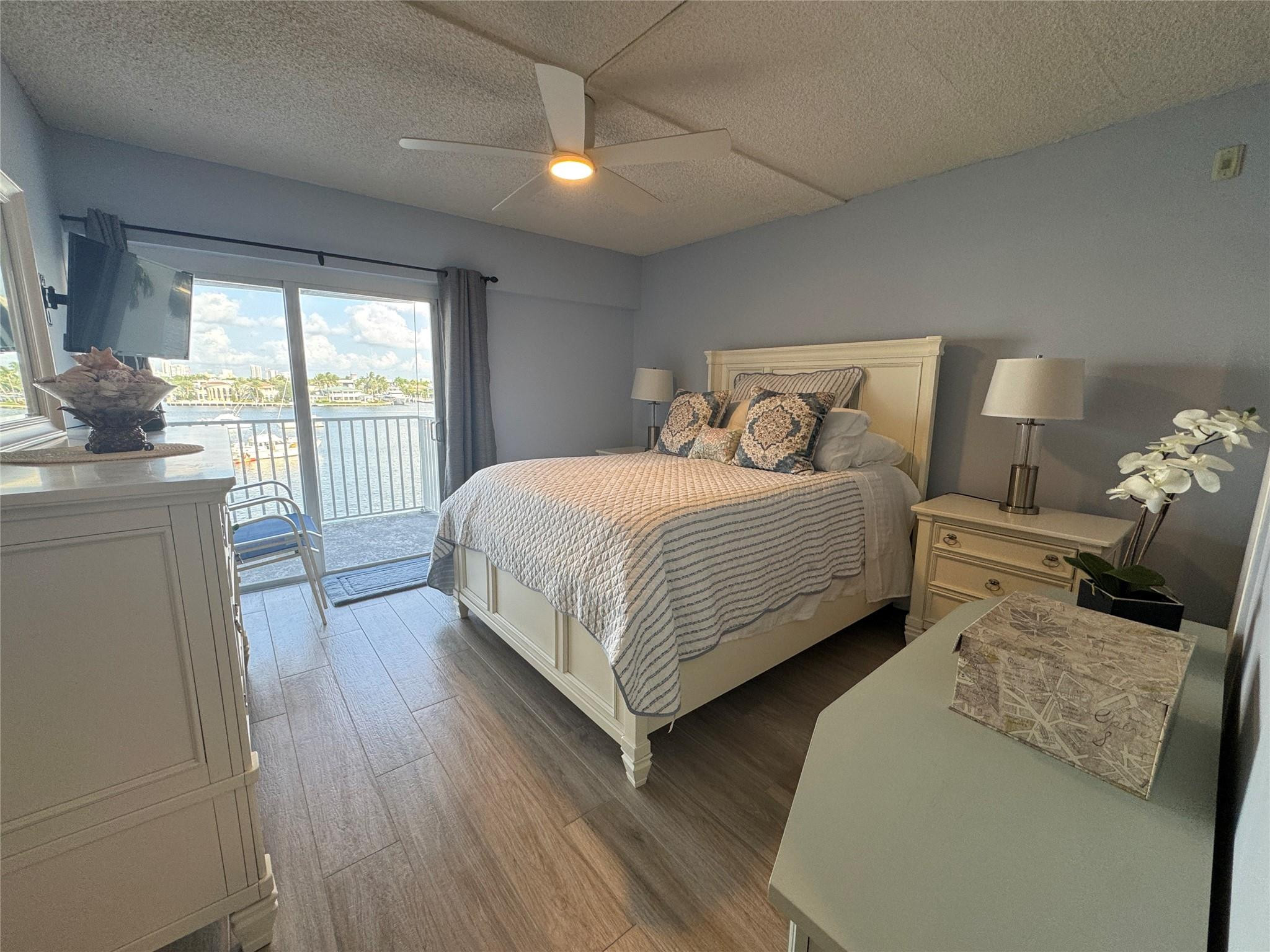 95 North Birch Road, Unit 402 Fort Lauderdale, FL 33304 - Photo 9 of 27 Photo 9