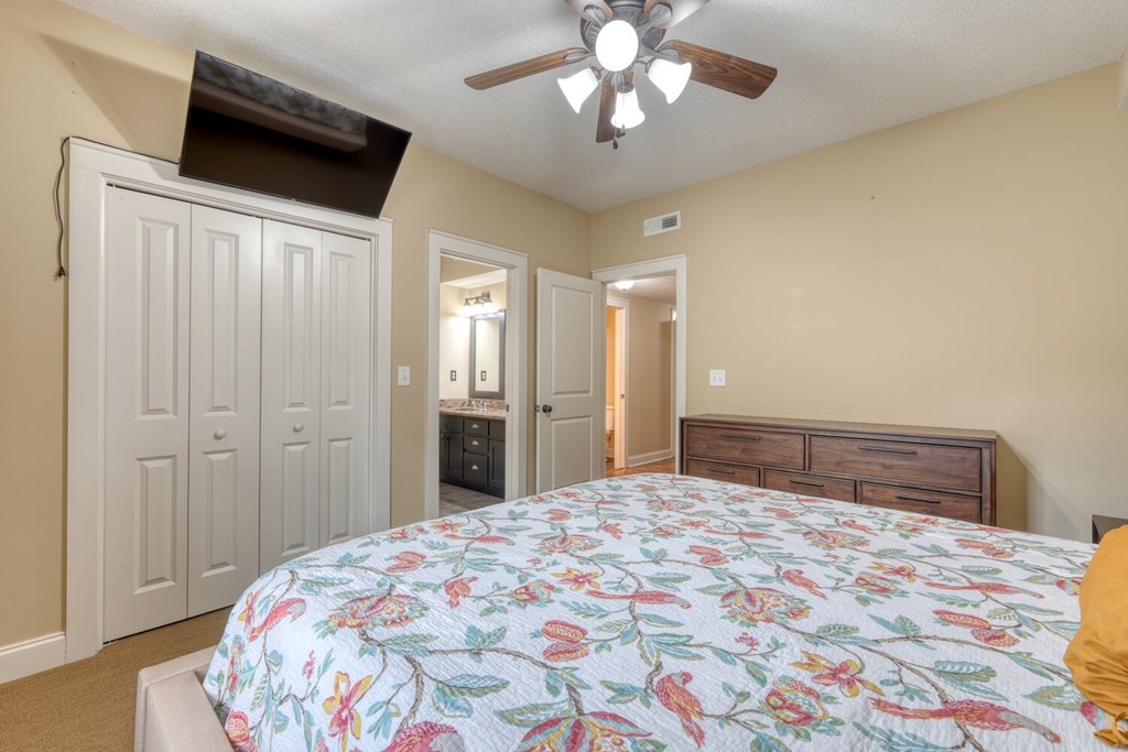 1407 Lakeside Road, Unit 201 Hiawassee, GA 30546 - Photo 14 of 47 Gallery Image 14