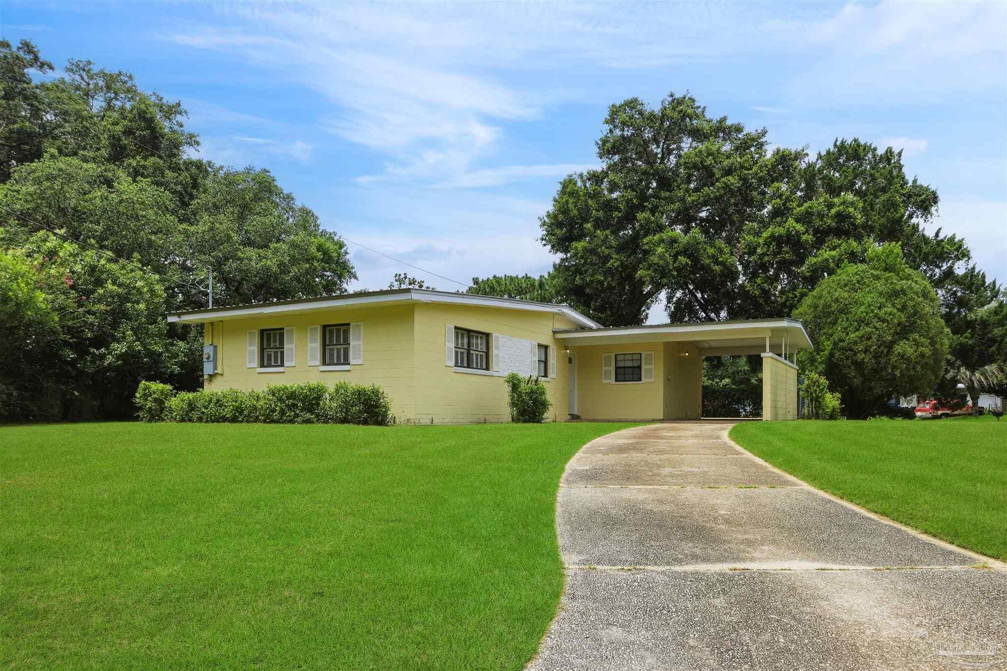 101 Vanderbilt Road Pensacola, FL 32506 - Photo 2 of 33 Front exterior, corner lot, 0.22 acres
