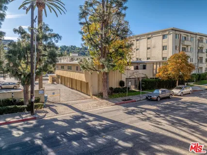 $499,000 | 11138 Aqua Vista Street, Unit 73, Studio City, CA 91602