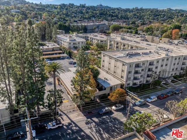 a picture of city view