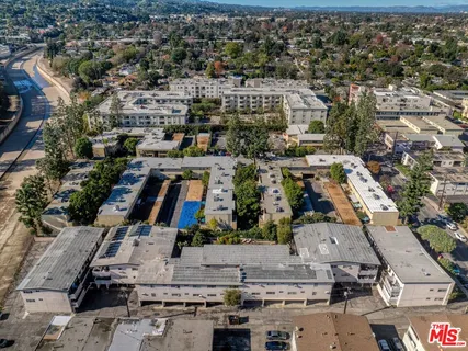 $499,000 | 11138 Aqua Vista Street, Unit 73, Studio City, CA 91602