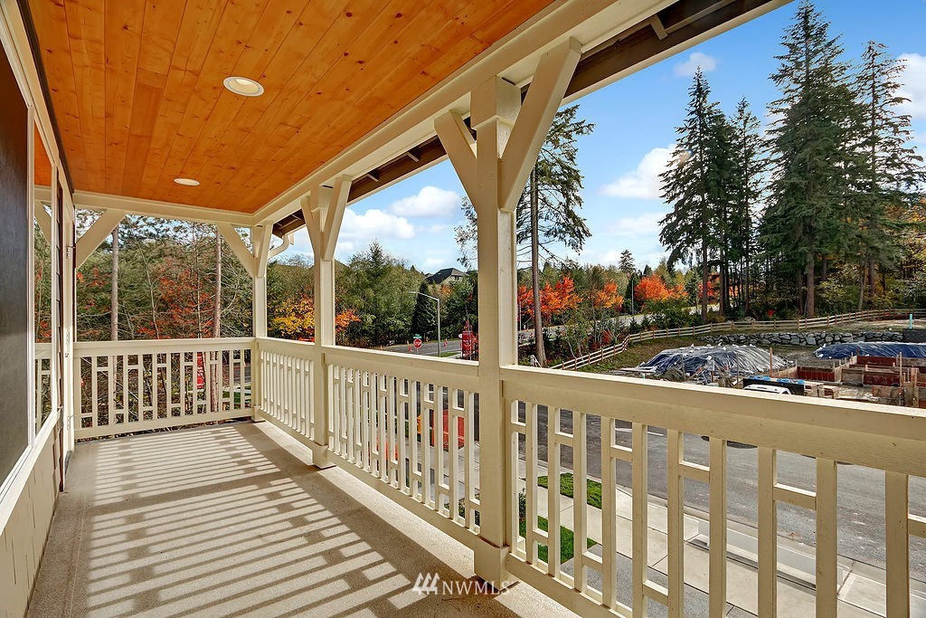 10041 Northeast 162nd Street Bothell, WA 98011 - Photo 2 of 17 Gallery Image 2