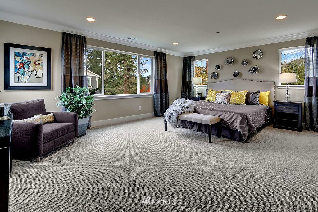 10041 Northeast 162nd Street Bothell, WA 98011 - Photo 9 of 17 Gallery Image 9