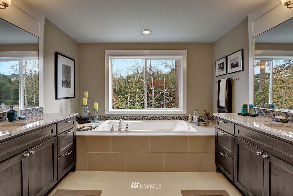 10041 Northeast 162nd Street Bothell, WA 98011 - Photo 10 of 17 Gallery Image 10