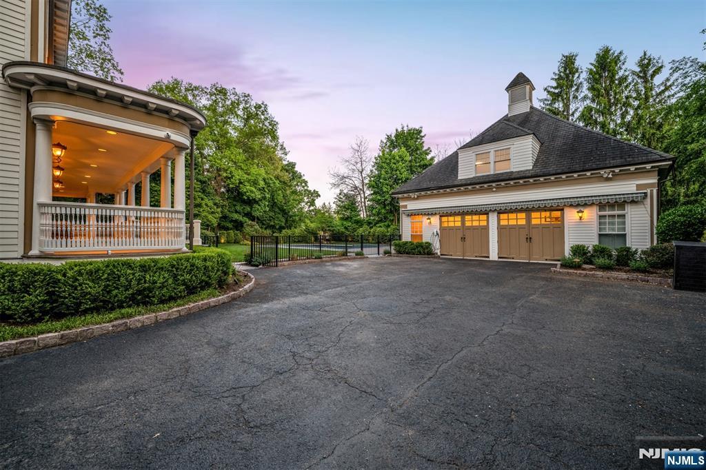 640 East Ridgewood Avenue Ridgewood, NJ 07450 - Photo 5 of 50