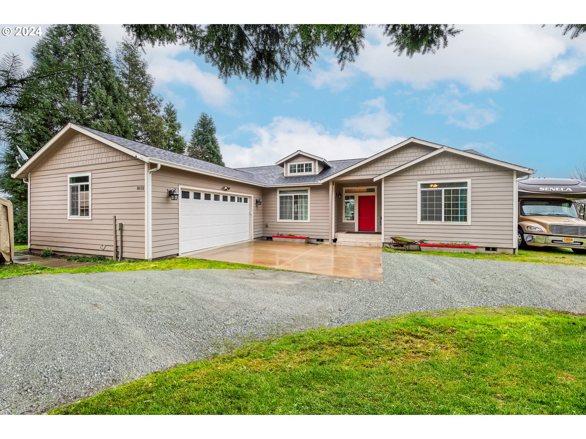 1032 Weaver Road Myrtle Creek, OR 97457 - Photo 2 of 42