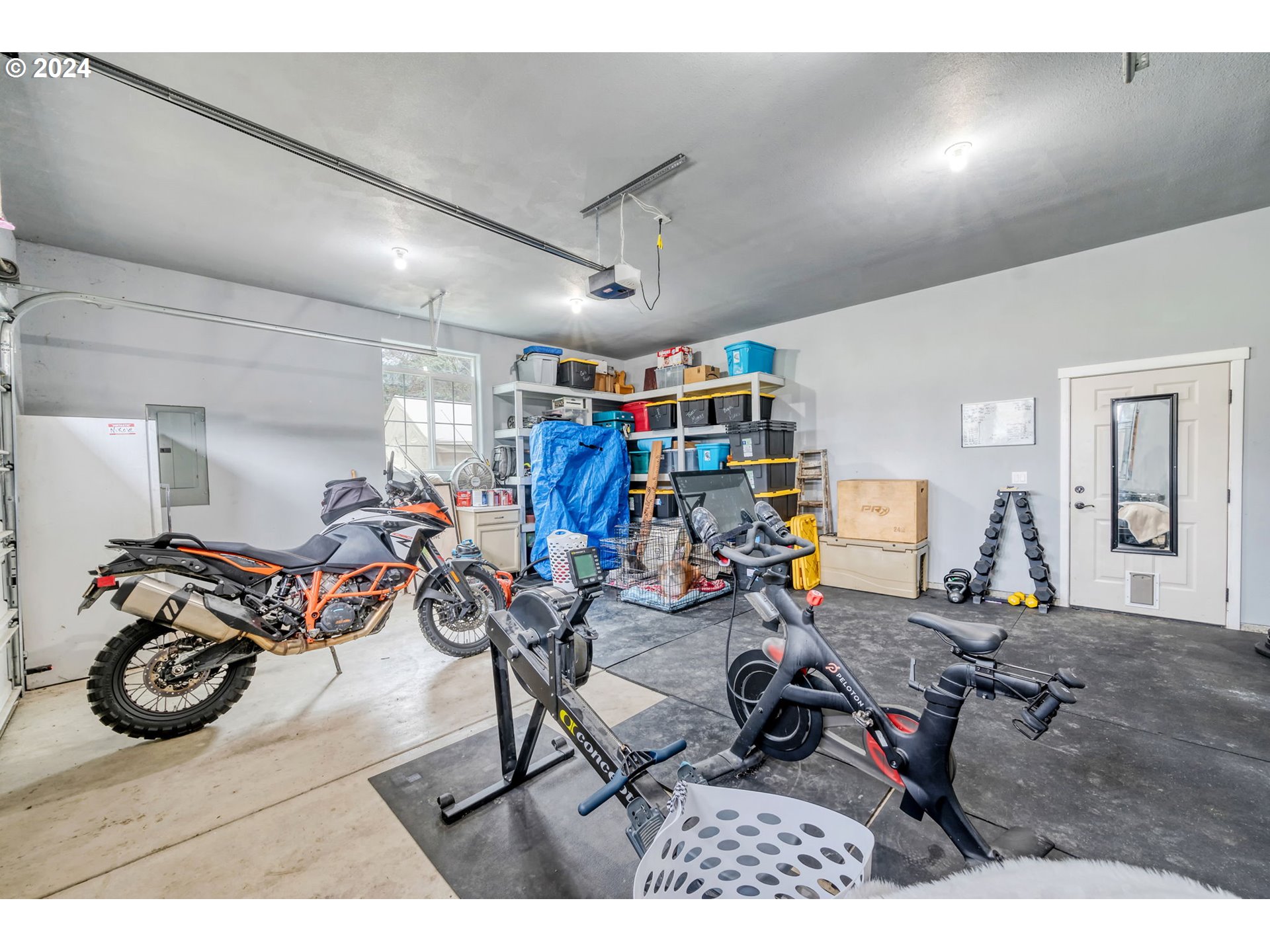 1032 Weaver Road Myrtle Creek, OR 97457 - Photo 25 of 42 a view of a room with gym equipment