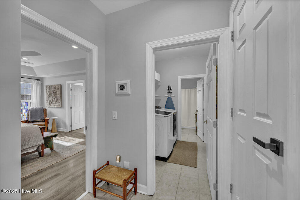5104 Celline Court Wilmington, NC 28409 - Photo 13 of 40 Laundry Room Hall