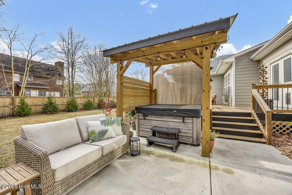 5104 Celline Court Wilmington, NC 28409 - Photo 27 of 40 Patio & Hot Tub