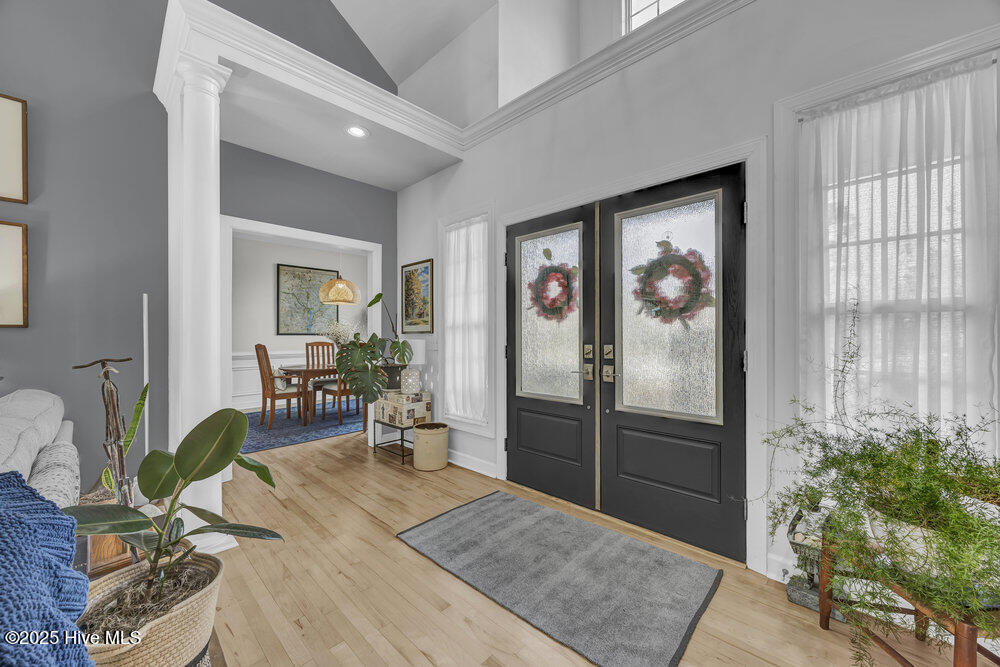 5104 Celline Court Wilmington, NC 28409 - Photo 3 of 40 Foyer
