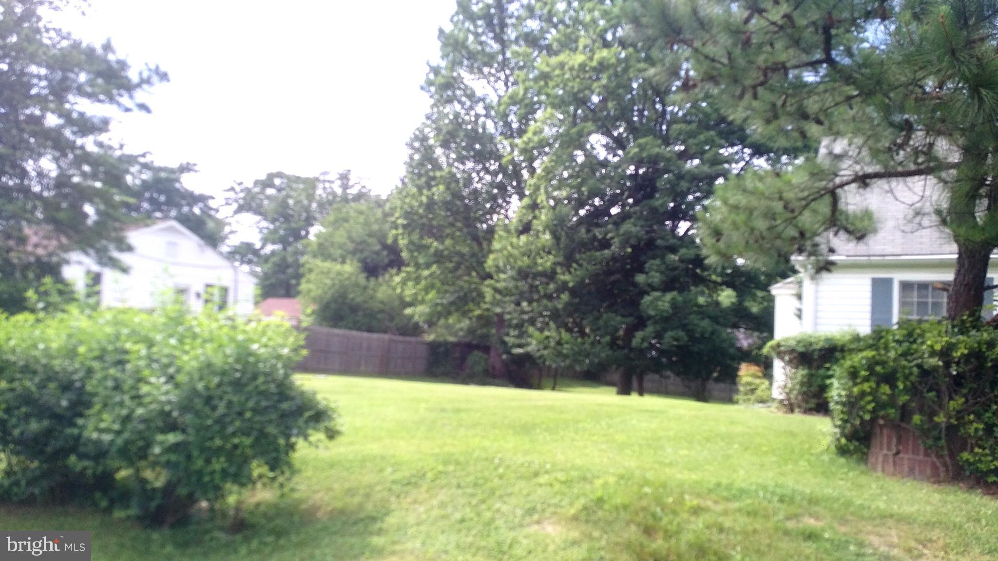 907 Gabel Street Silver Spring, MD 20901 - Photo 3 of 4 Side lot view