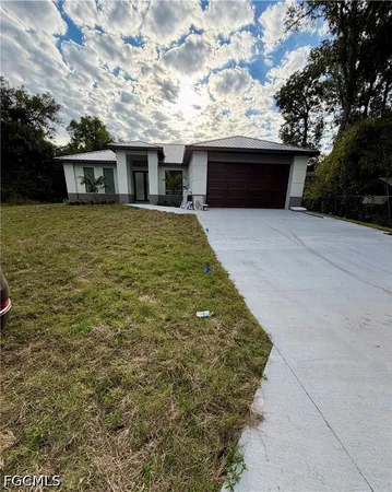 $374,900 | 490 Christopher Court, LaBelle, FL 33935