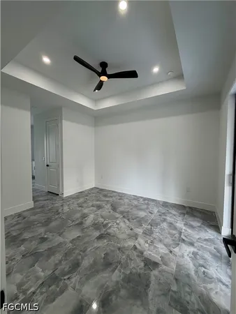 $374,900 | 490 Christopher Court, LaBelle, FL 33935
