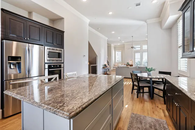 $525,000 | 10937 Wrenwood Manor, Houston, TX 77043