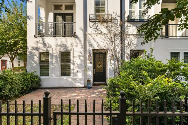 $525,000 | 10937 Wrenwood Manor, Houston, TX 77043